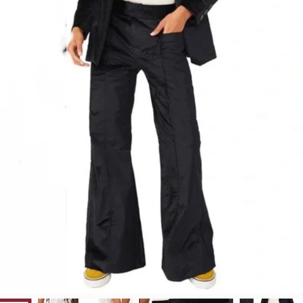 RE-POSH - Free People BLACK Velvet Flare Pants